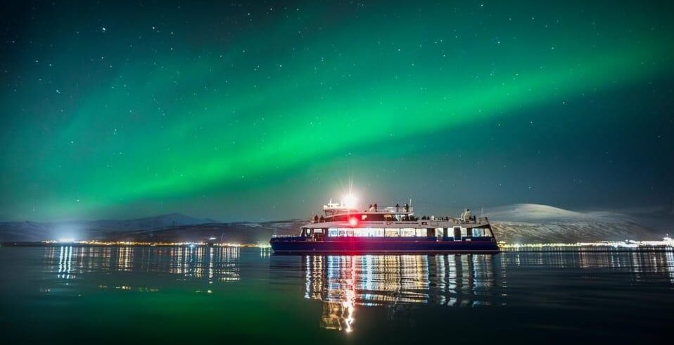 Arctic Aurora & Norway in a Nutshell Escape