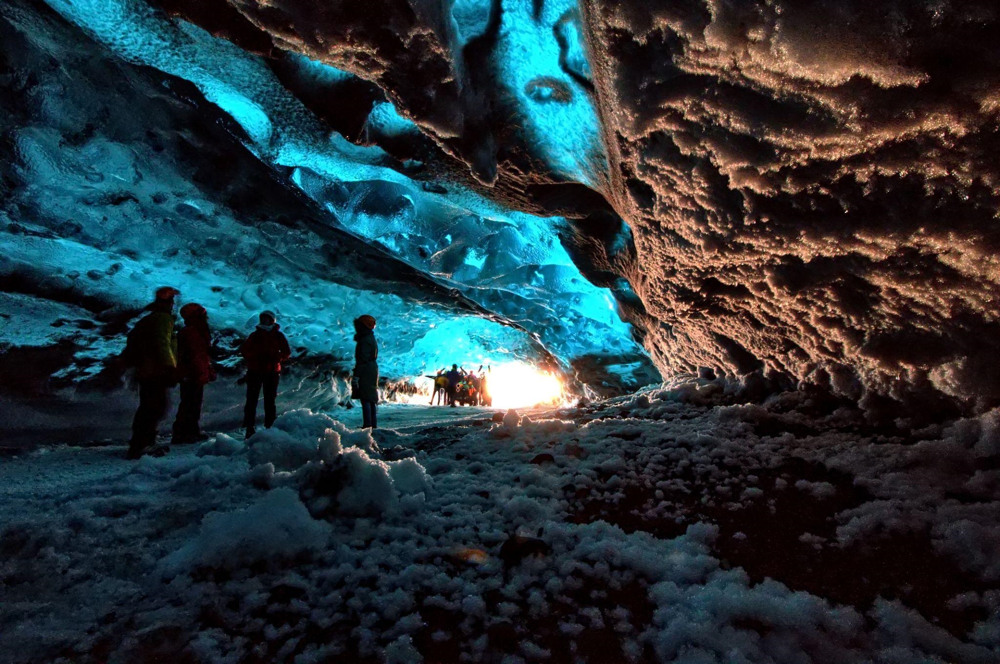 Iceland Northern Lights & Ice Cave Expedition