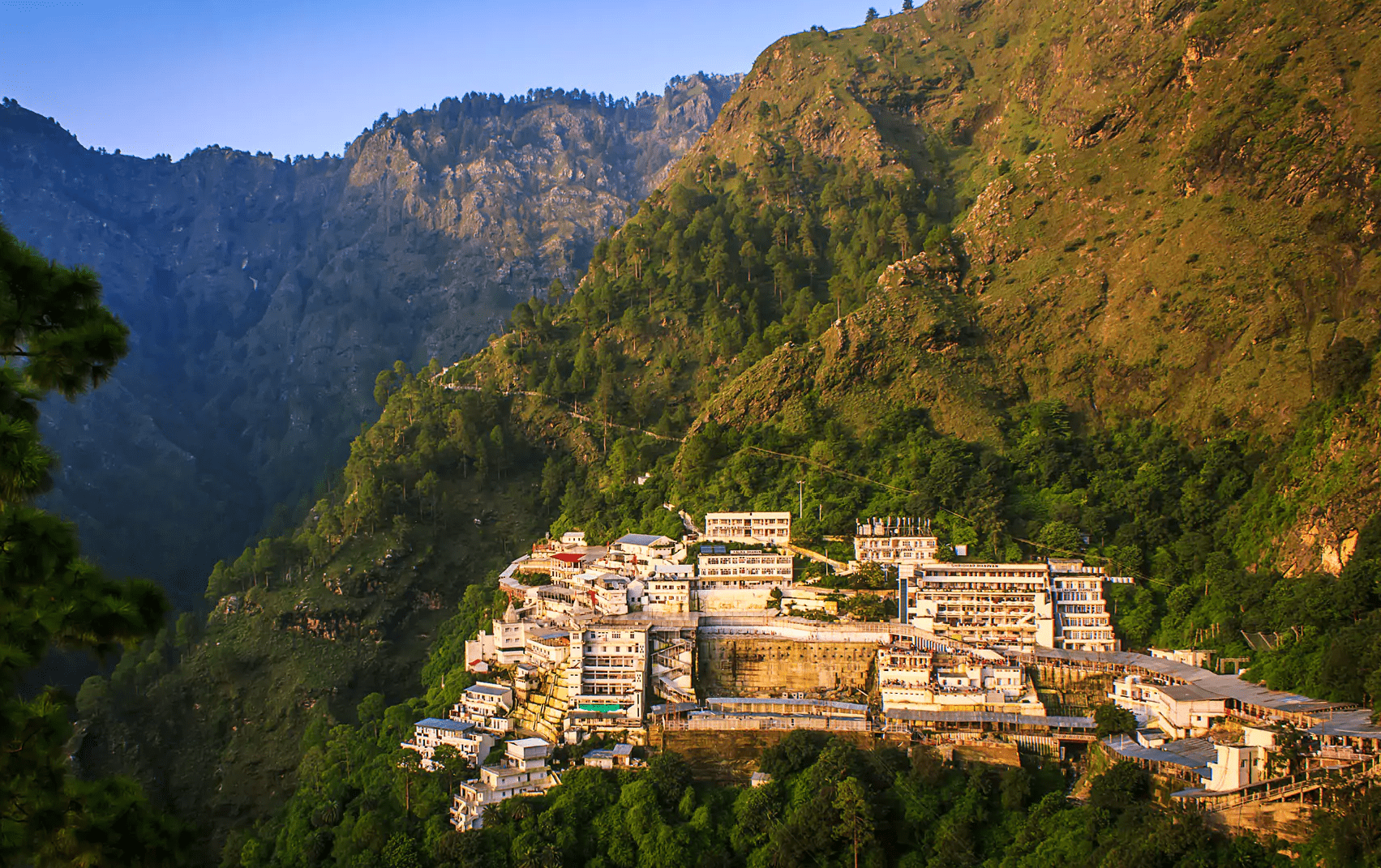 Divine Kashmir & Vaishno Devi Retreat