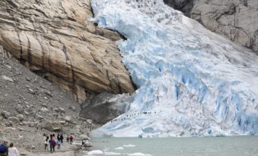 Norway Fjords, Glacier & Adventure Escape