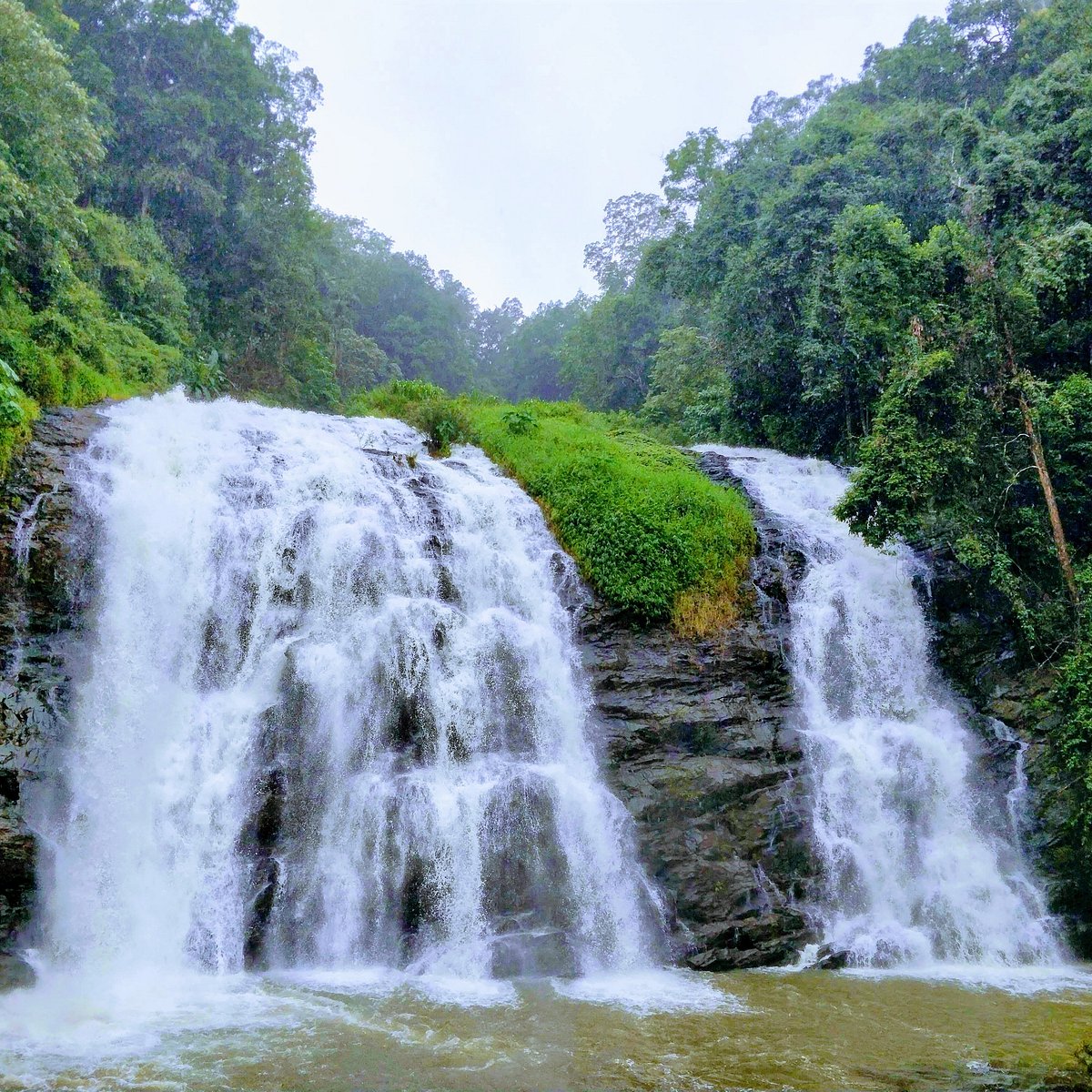 Royal Karnataka & Ooty Hill Escape